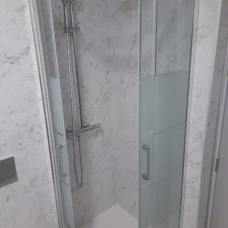 White Design 아파트 아베이루