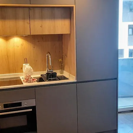 White Design Apartman