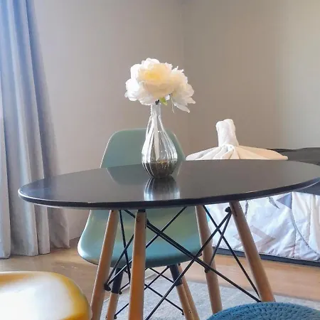 White Design Apartment *