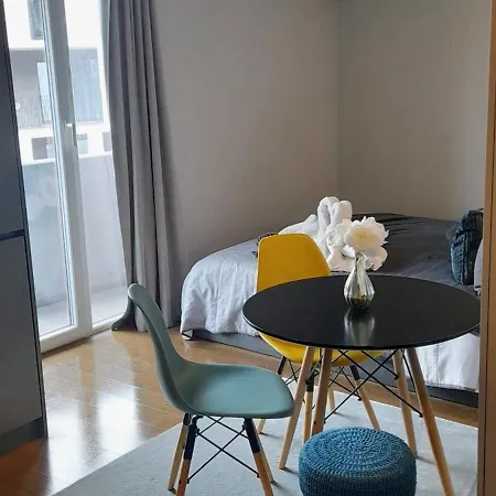 White Design Apartman