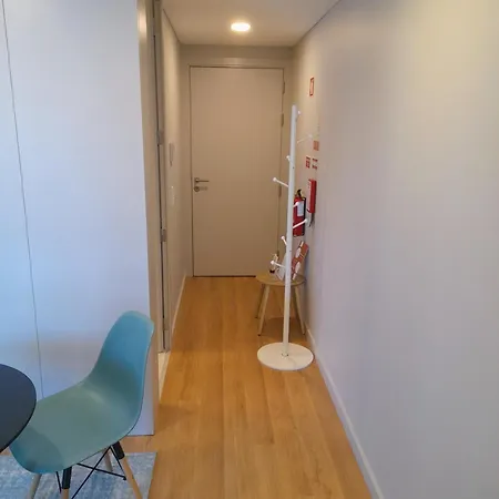 아파트 White Design 아베이루