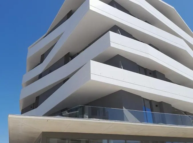 Apartment White Design